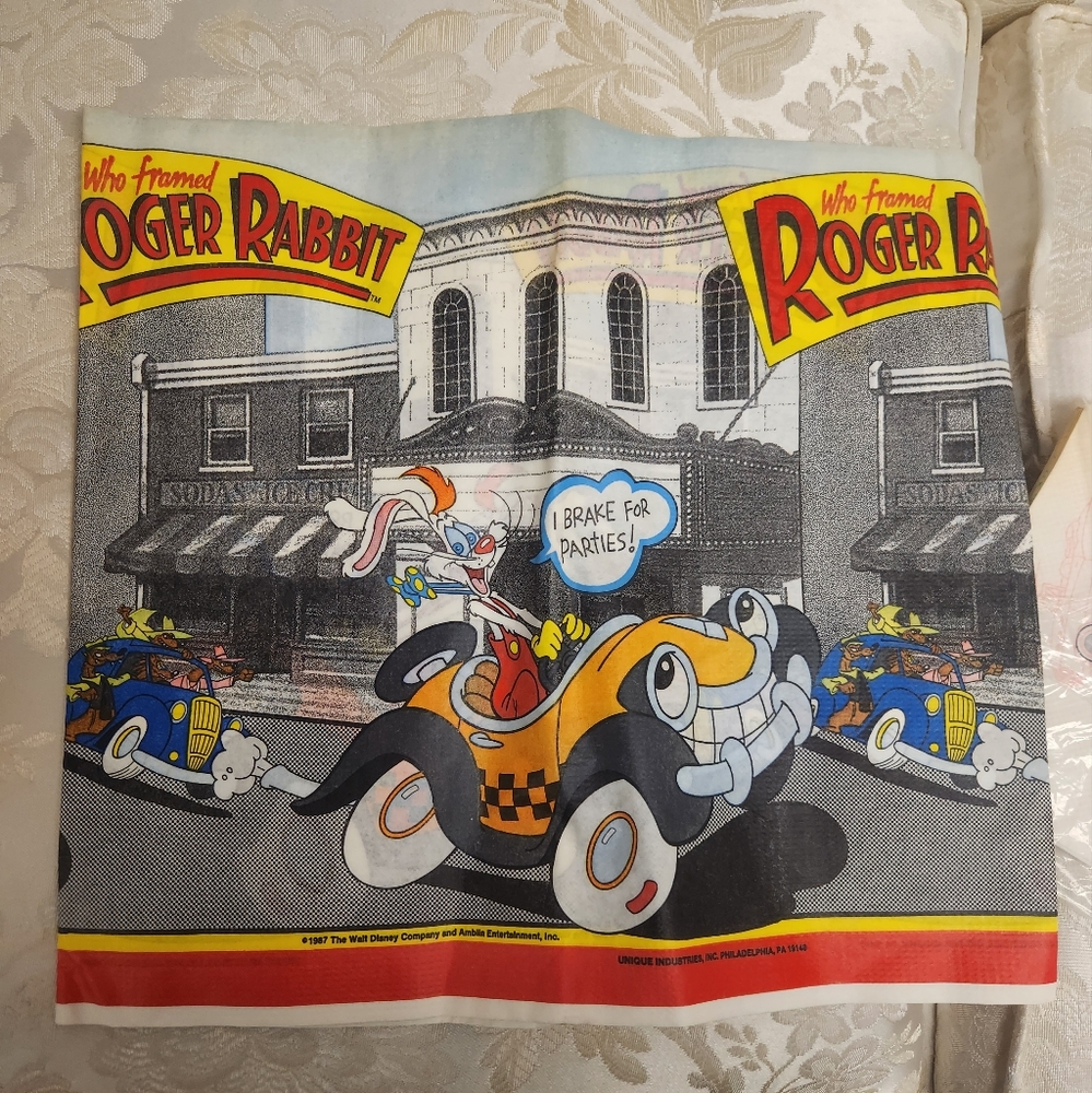 Vtg Disney Table Covers Mickey's Diner & Who Framed Roger Rabbit Decorative - Picture 2 of 8